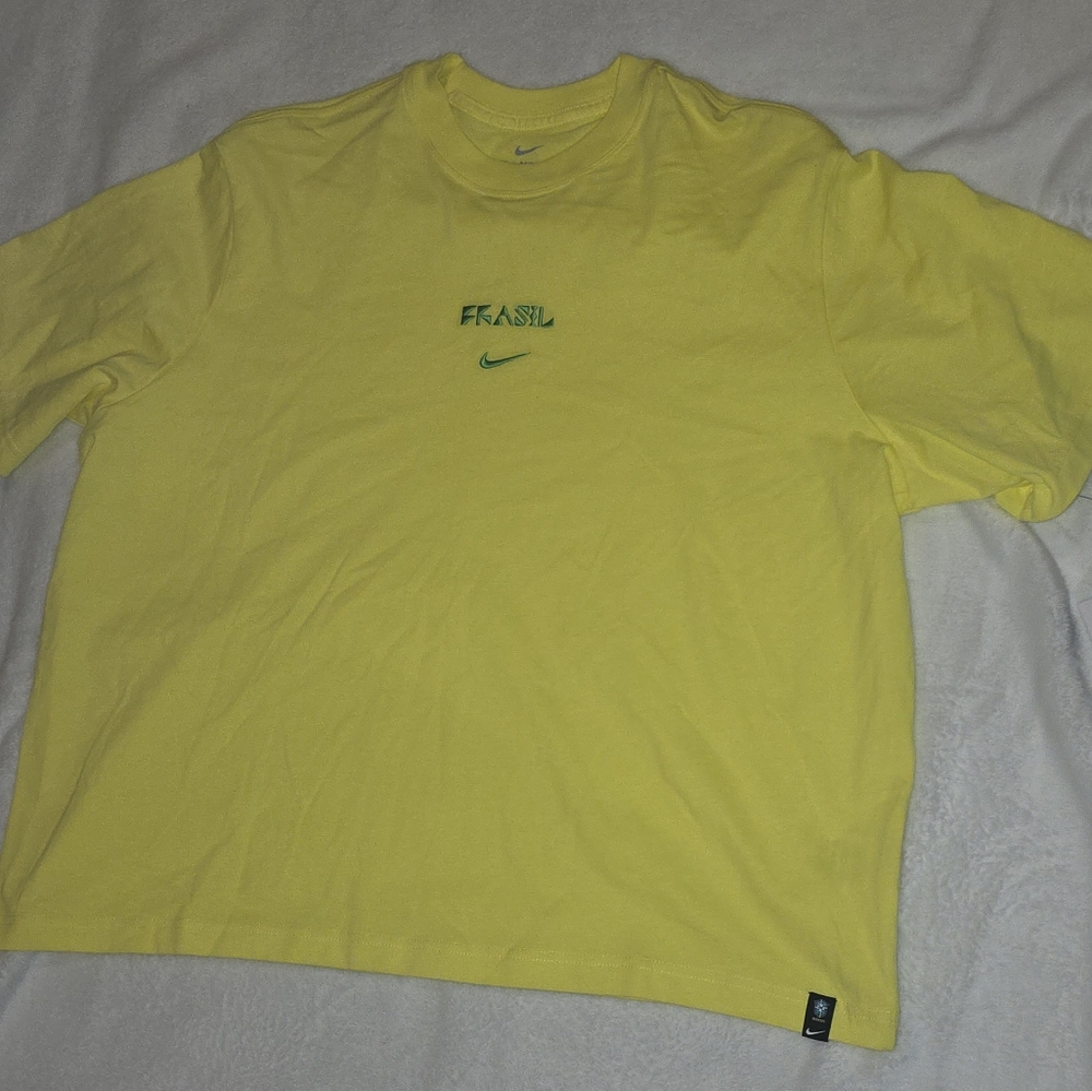 Womens Nike T shirt